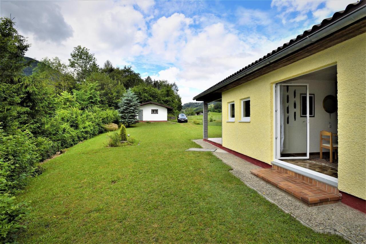 Ferienhaus Am Traunsee Mit Bergsicht Траункирхен Екстериор снимка